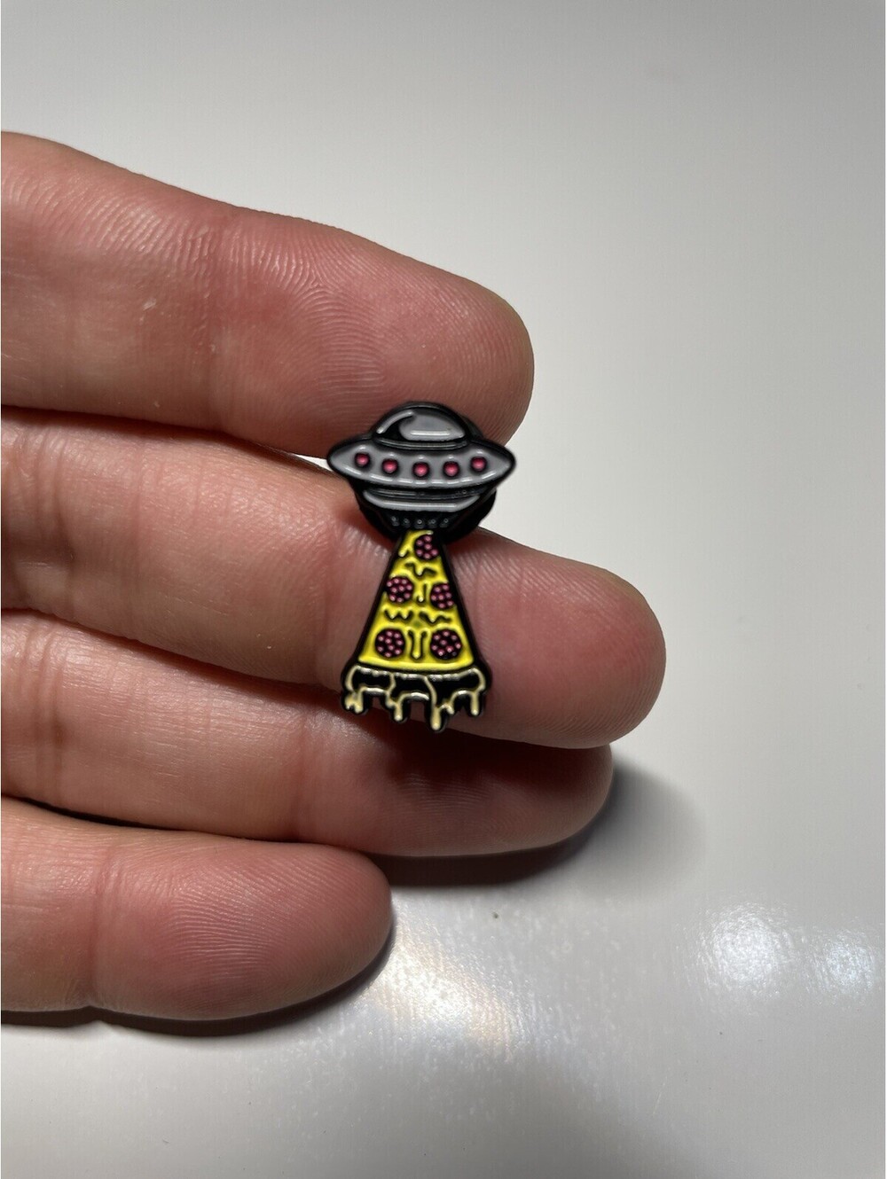 New UFO Pizza Alien Gothic Punk Brooch Retro Pin